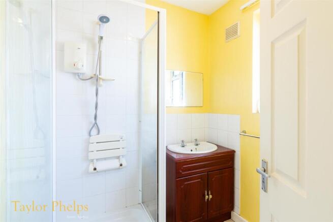 Shower Room.jpg