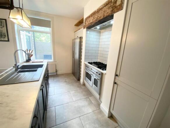 2 bed Terraced for sale Image 6