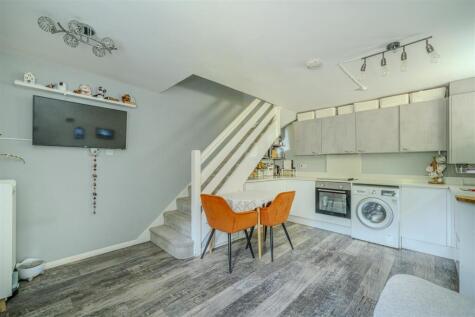 Riverside Court, Riverside Road, St. Albans