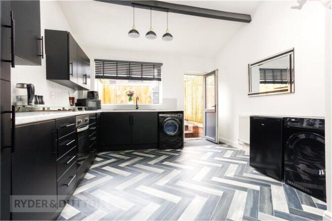 3 bed Terraced for sale Image 4