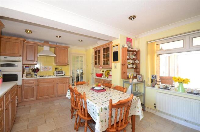 Kitchen/Breakfast Room