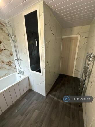 4 bed Terraced to rent Image 9