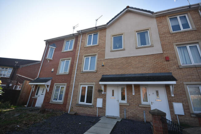 4 bedroom Townhouse to rent