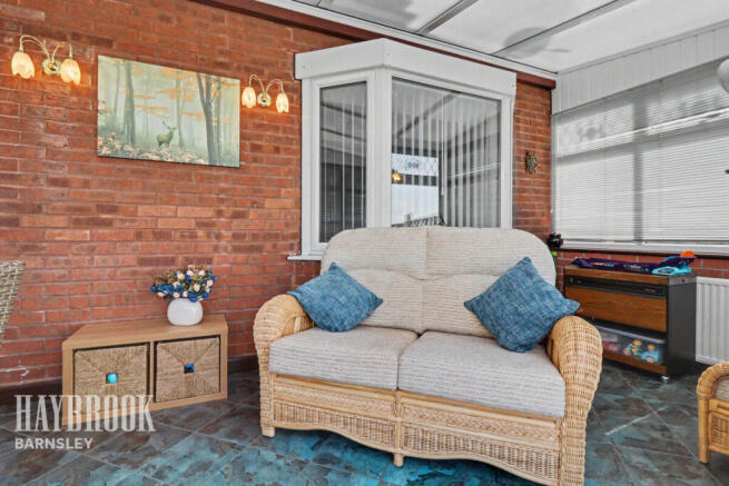4 bed Detached for sale Image 12