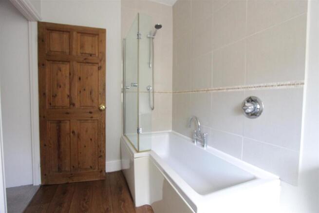 Bathroom .JPG