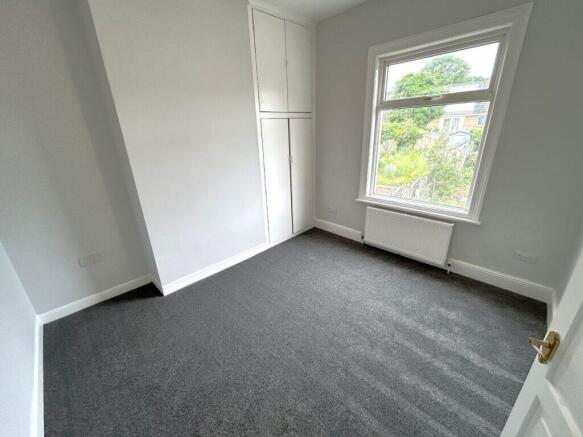 2 bed Terraced for sale Image 8