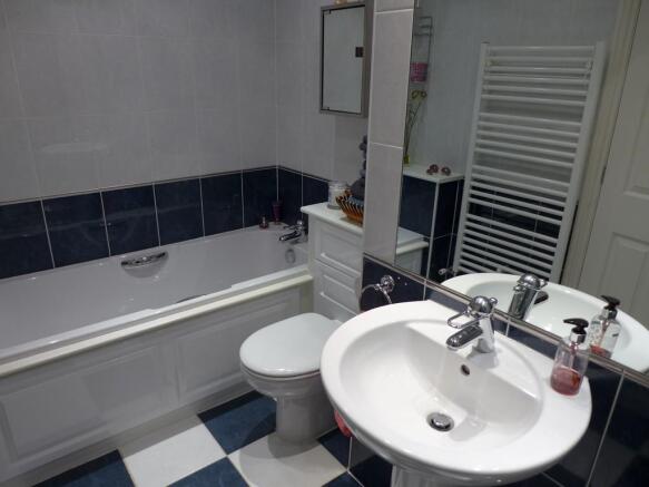 En Suite Bathroom
