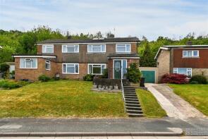 23, Den Hill, Eastbourne BN20 8SZ