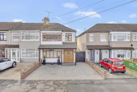 Eaton Drive, Collier Row, RM5