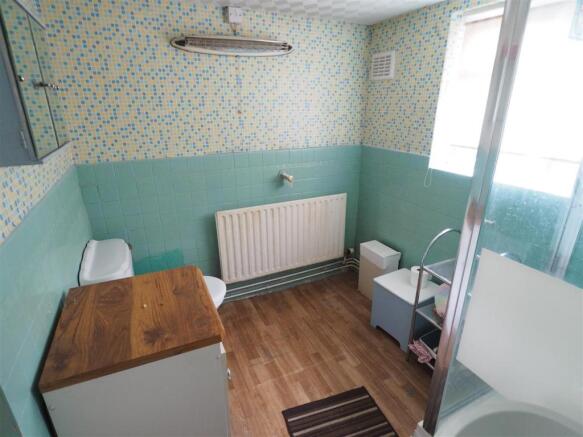 Shower Room 085