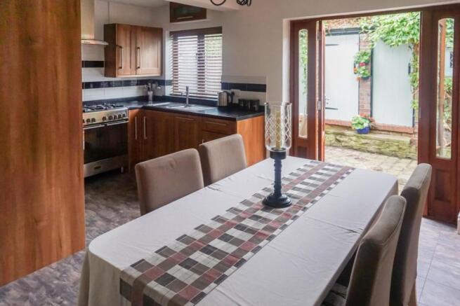 Kitchen/Dining Room