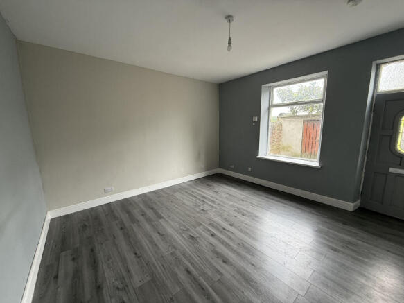 2 bed Terraced to rent Image 9