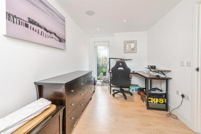 2 bed Town House for sale Image 5