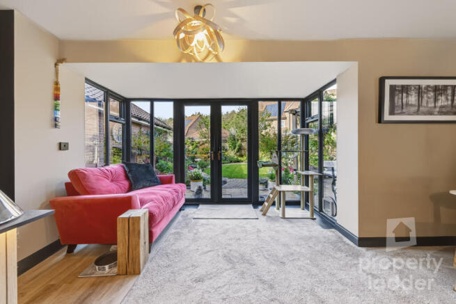 Rowan Crescent, Horsford, NR10 photo 3