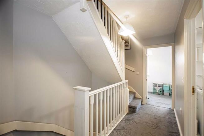 FIRST FLOOR LANDING