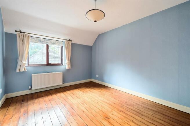6 Ashby Park - Bedroom