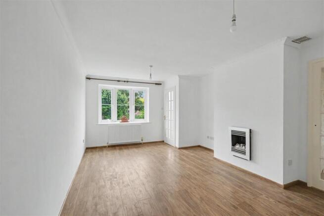 Lounge/ Dining Room