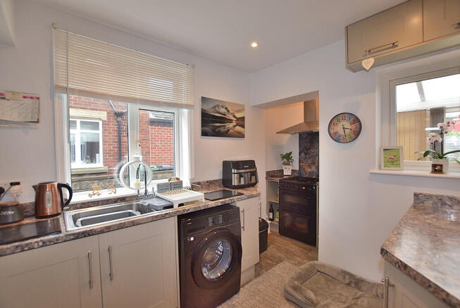 3 bed Semi-Detached for sale Image 5