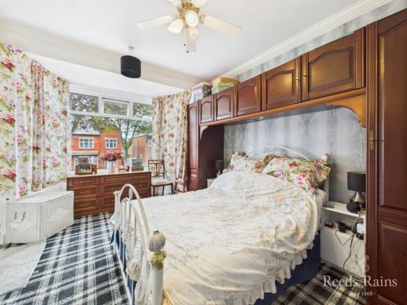 4 bed Semi-Detached for sale Image 10