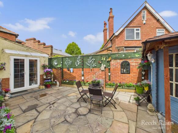 4 bed Detached for sale Image 11