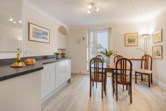 Kitchen/Dining Area
