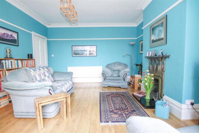 SITTING ROOM