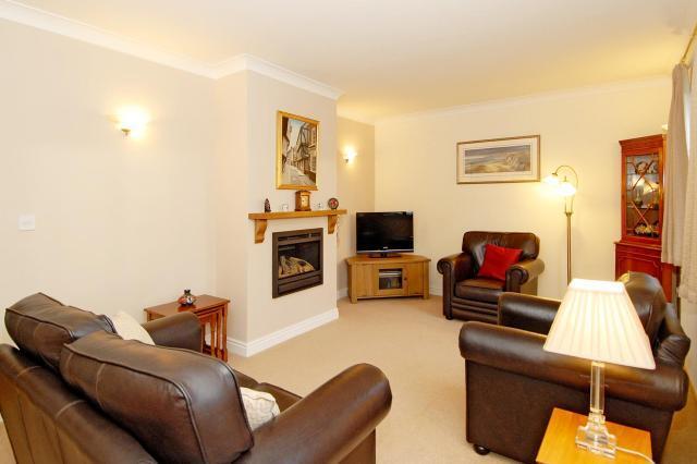 Lounge with contempo