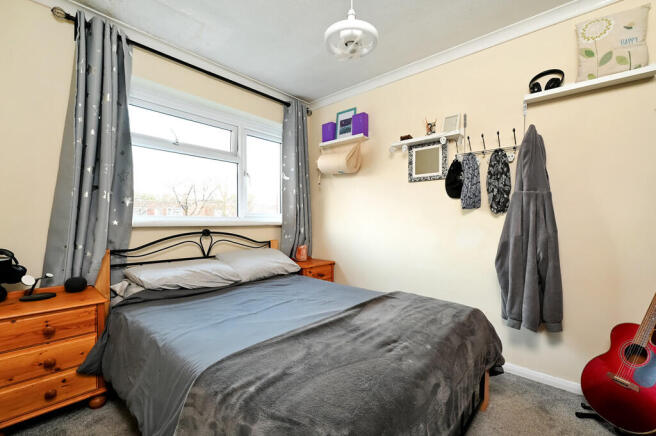 38 Ryecroft Garde...