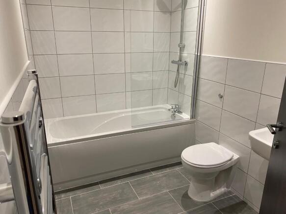 1 bed Apartment to rent Image 6
