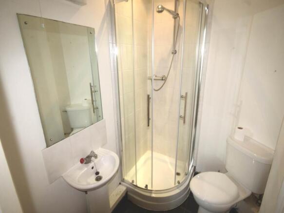 2 bed Flat to rent Image 7