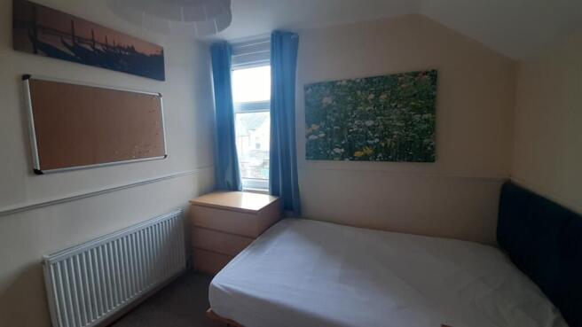 NO 12 80 Dogf - Bedroom Three 2