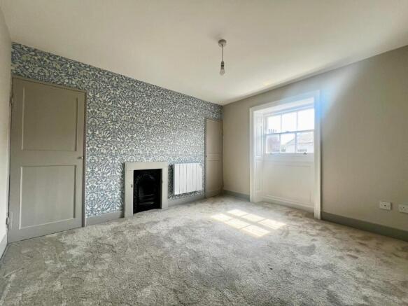 2 bed Flat to rent Image 4