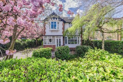 Moss Lane, Bramhall, SK7