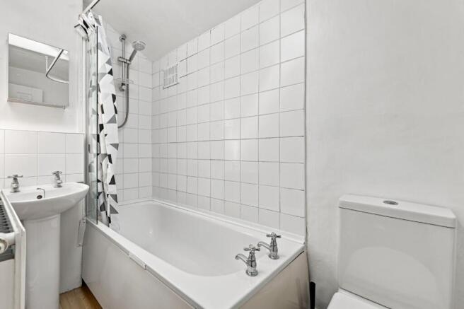1 bed House Share to rent Image 11
