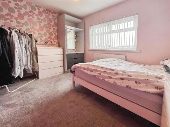 3 bed Semi-Detached for sale Image 9