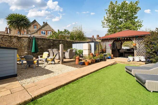 Garden / Summerhouse