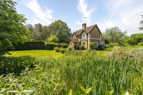 Charlwood Road, Ifield, RH11