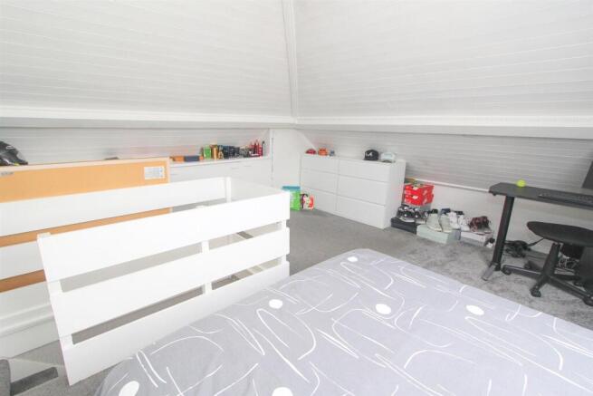 bed 4.jpg