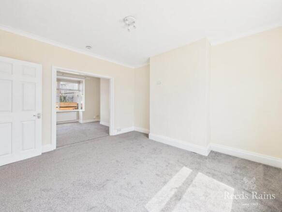 3 bed Semi-Detached for sale Image 8