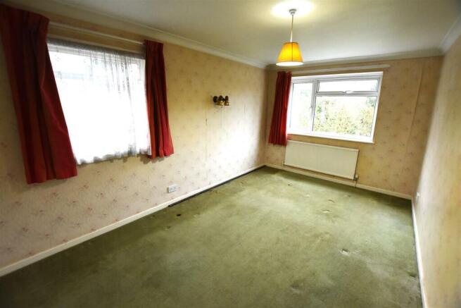 18 Old Road North - bedroom 2 (brochure).JPG