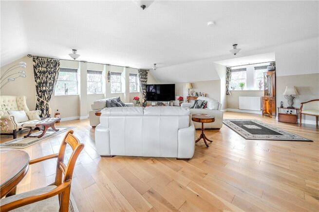 Lounge / Dining Room