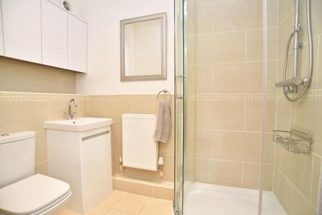 4 bed Semi-Detached for sale Image 5