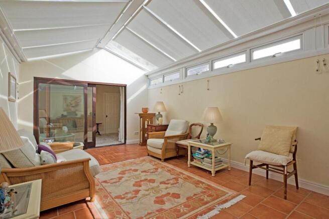 2 bed House for sale Image 6