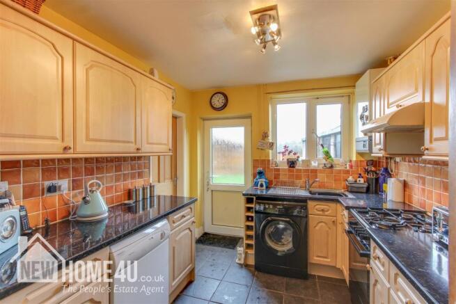 KITCHEN: