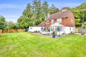 Fourwinds, Chichester Road, Midhurst GU29 9QE