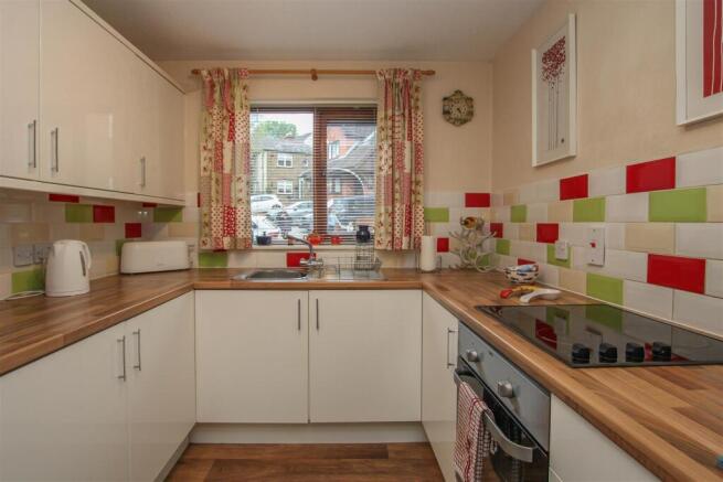 Kings Road, Brentwood photo 3