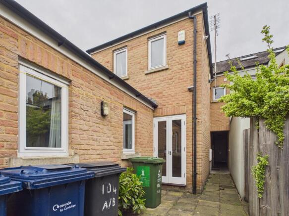 CAM03259G0-PR0266-STILL010