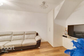 121, Varcoe Gardens, Hayes UB3 2FJ