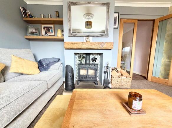 Banksfield Crescent, Mytholmroyd, HX7 5NG photo 4