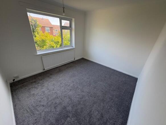3 bed Semi-Detached to rent Image 12